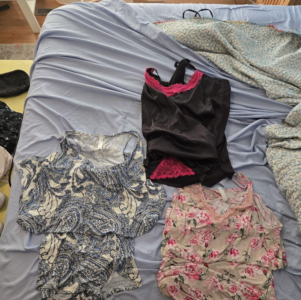Set of 3 pajamas